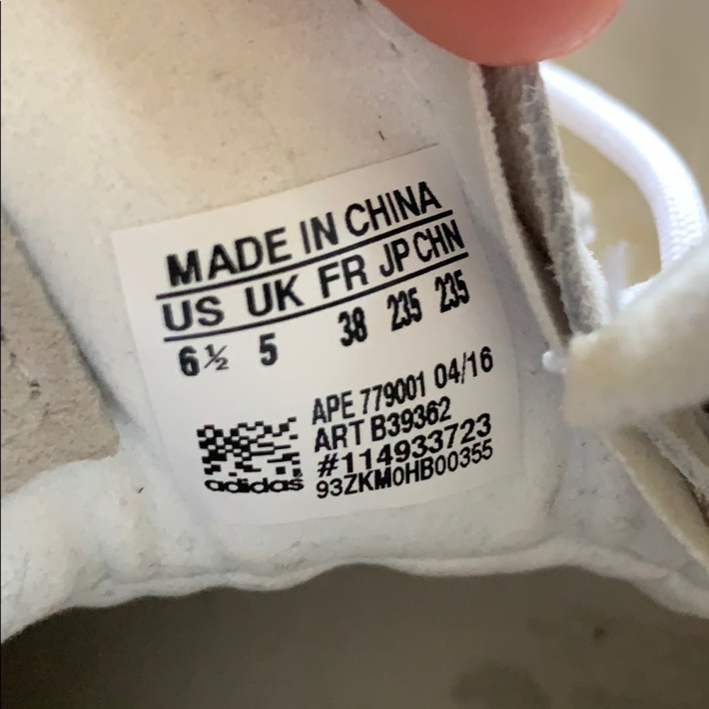 ADIDAS - Picture 4 of 5
